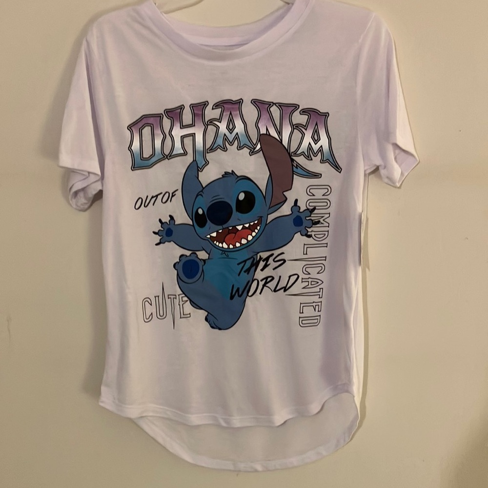 #88 Women’s Disney Stitch Graphic T-Shirt - NWT